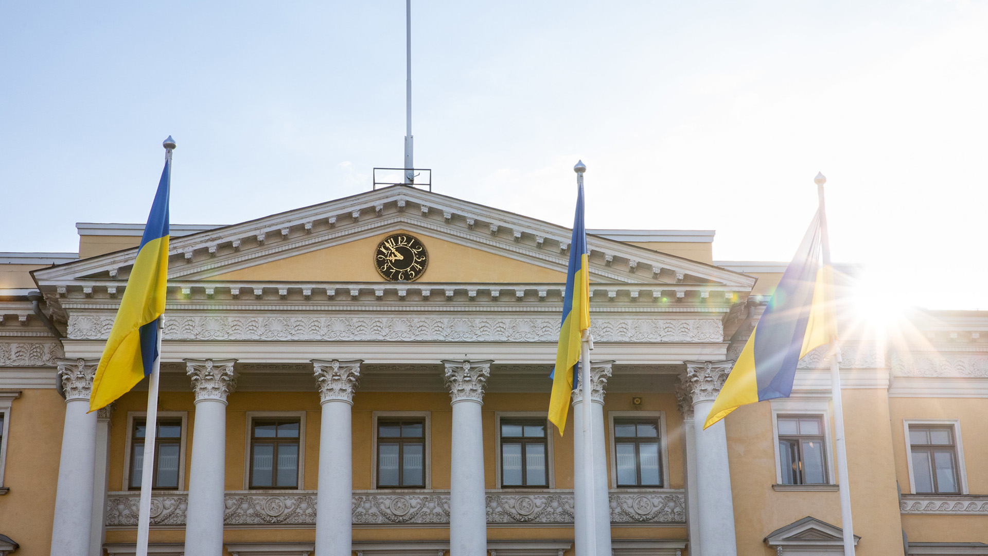 Ukrainian flags in front of the Government 